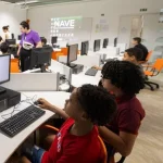 Oi Futuro incentiva o aprendizado de programação e criação de jogos com cursos gratuitos no Rio